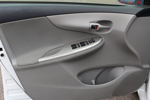 Used 2012 Toyota Corolla LE image 8