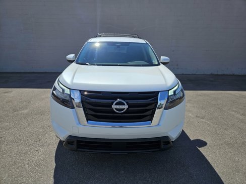 New 2025 Nissan Pathfinder SV w/ Cargo Package image 2