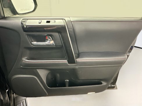 Used 2024 Toyota 4Runner TRD Off-Road Premium image 33