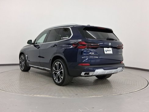 New 2026 BMW X5 sDrive40i w/ Climate Comfort Package image 3