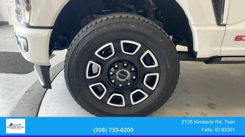 Used 2024 Ford F350 Platinum image 9