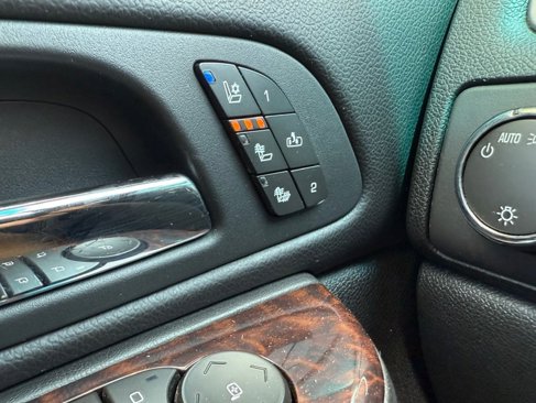 Used 2011 GMC Yukon XL Denali image 20