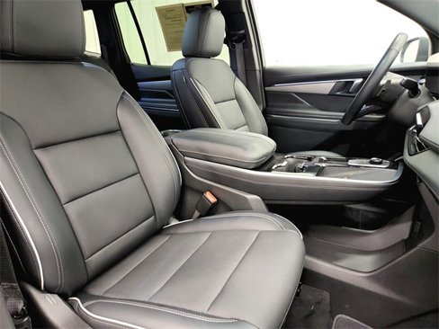 Used 2025 Buick Enclave Preferred image 26