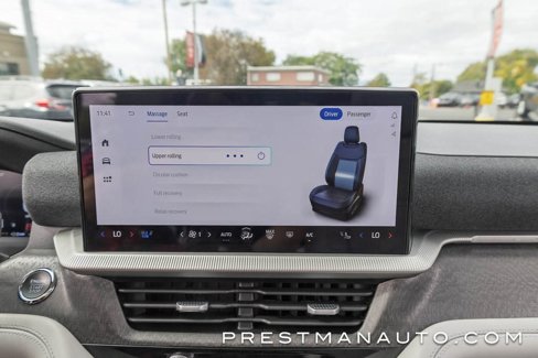 Used 2025 Ford Explorer Platinum w/ Ultimate Package image 33