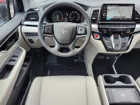New 2026 Honda Odyssey Touring image 9
