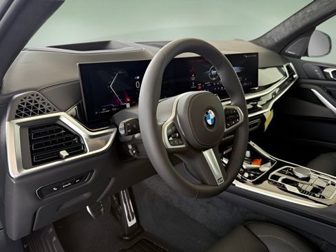 Used 2026 BMW X7 xDrive40i w/ M Sport Package image 22