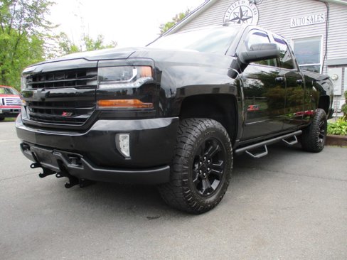 Used 2016 Chevrolet Silverado 1500 LT w/ Midnight Edition image 2