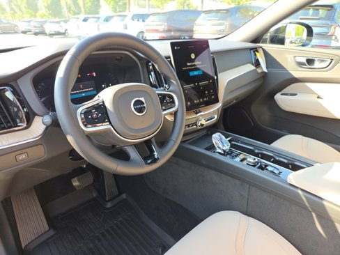 New 2026 Volvo XC60 B5 Plus w/ Protection Package Premier image 7