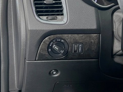 Used 2015 Dodge Durango Limited w/ Nav & Power Liftgate Group image 11