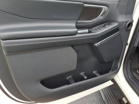 New 2025 Ford Expedition Platinum w/ Stealth Appearance Package image 40