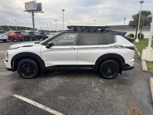 New 2025 Mitsubishi Outlander AWD image 4