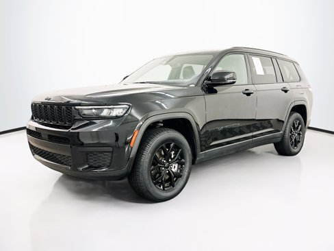 Used 2024 Jeep Grand Cherokee L Laredo image 3