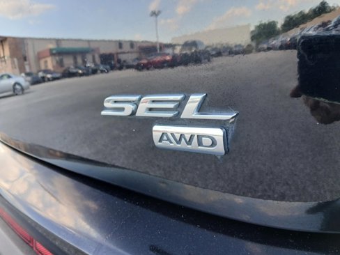 Used 2018 Ford Edge SEL w/ Equipment Group 201A image 19