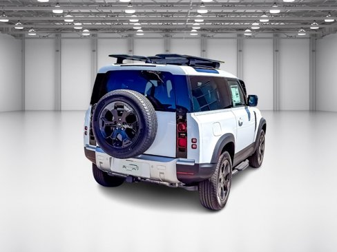 New 2025 Land Rover Defender 90 S image 5