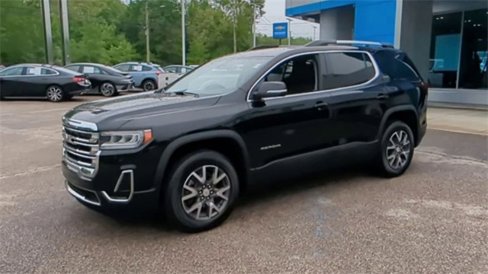 Certified 2023 GMC Acadia SLE w/ Driver Convenience Package image 4