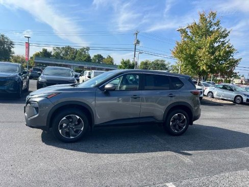 Certified 2025 Nissan Rogue SV image 8