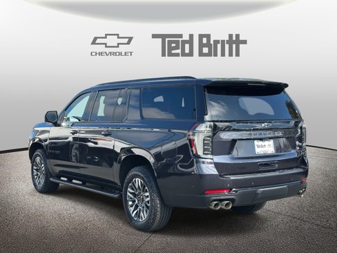 Certified 2025 Chevrolet Suburban Z71 w/ Comfort Package image 4