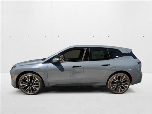 New 2026 BMW iX xDrive45 w/ M Sport Package image 5