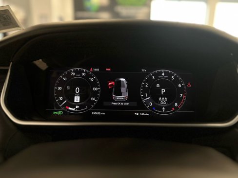 Used 2020 Land Rover Range Rover Sport HSE image 20