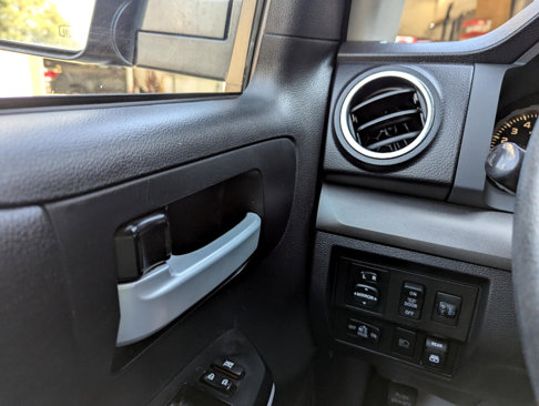 Used 2019 Toyota Tundra SR5 w/ SR5 Upgrade Package image 19