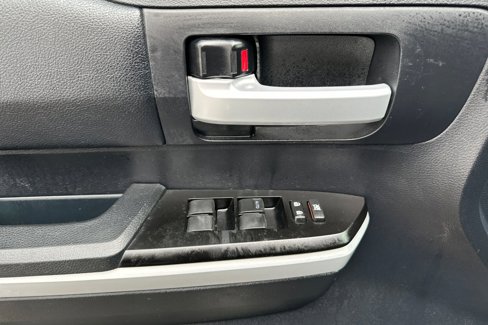 Used 2018 Toyota Tundra SR5 image 11