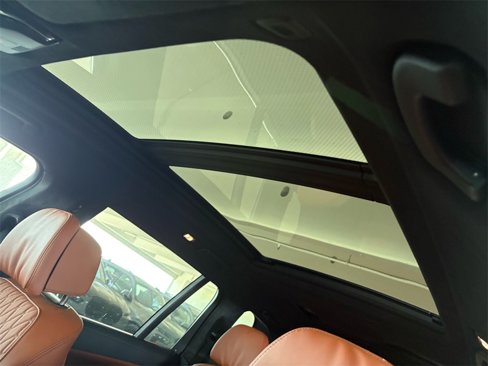 New 2026 BMW X7 M60i image 14