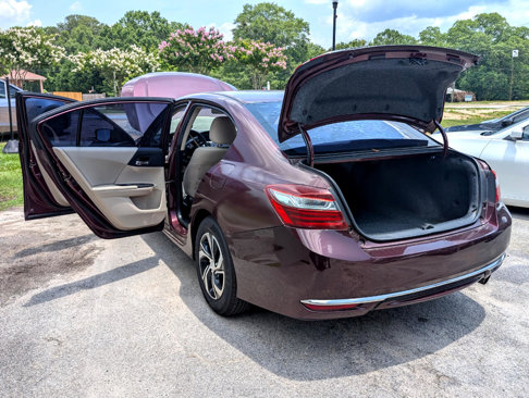 Used 2017 Honda Accord LX image 13