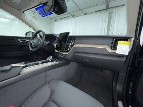 New 2026 Volvo XC60 B5 Plus w/ Climate Package image 7
