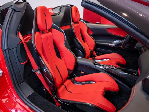 Used 2023 Ferrari SF90 Spider image 19
