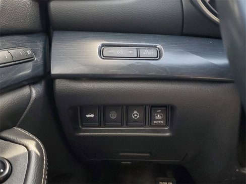 Used 2021 Nissan Maxima Platinum image 16