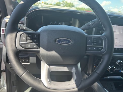 New 2025 Ford F350 Lariat image 8