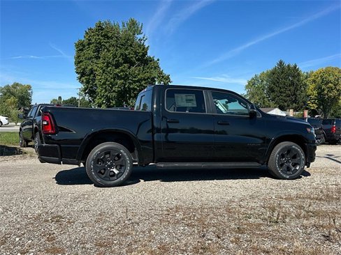 New 2026 RAM 1500 4x4 Crew Cab image 8