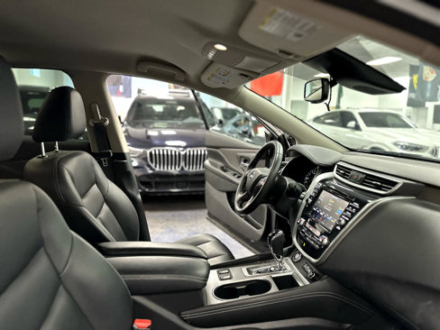 Used 2023 Nissan Murano SV image 34