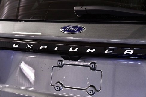 Used 2025 Ford Explorer Active w/ Active Comfort Package image 10