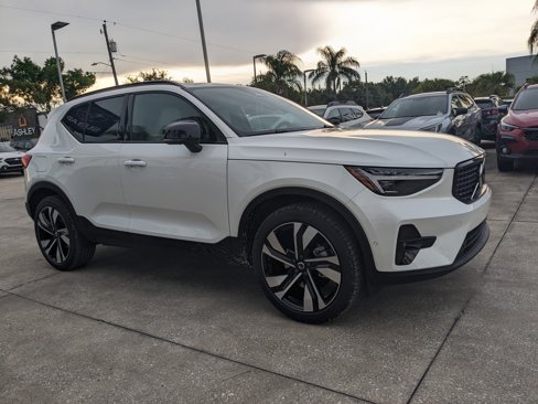 New 2026 Volvo XC40 B5 Ultra w/ Protection Package Premier image 2