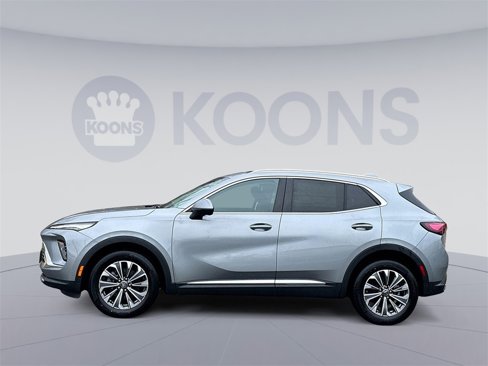 New 2025 Buick Envision Preferred image 2