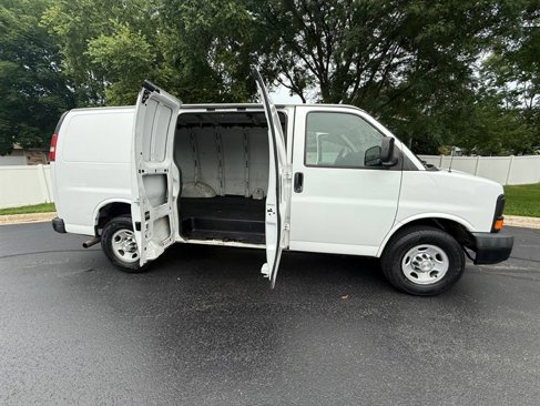Used 2015 Chevrolet Express 2500 image 19