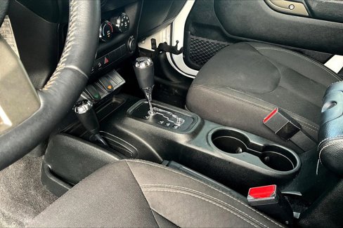 Used 2018 Jeep Wrangler Unlimited Sport image 11