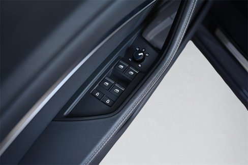 Used 2024 Audi Q8 e-tron Premium image 13