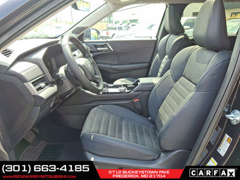 New 2025 Mitsubishi Outlander SE image 13