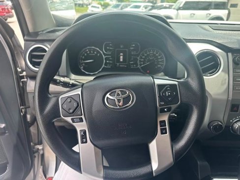 Used 2018 Toyota Tundra SR5 image 11