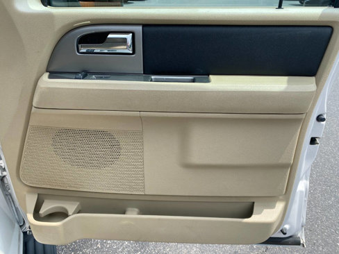Used 2016 Ford Expedition EL XLT w/ Equipment Group 202A image 35