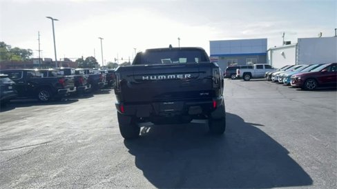 New 2026 GMC Hummer EV 4x4 Crew Cab image 7