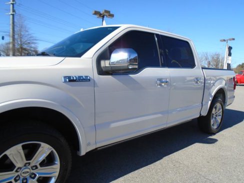 Used 2018 Ford F150 Platinum w/ Equipment Group 701A Luxury image 9