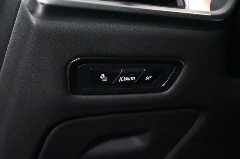Used 2025 BMW X7 xDrive40i w/ Premium Package image 25