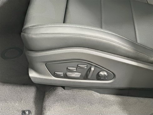New 2025 Porsche Macan Turbo Electric image 34