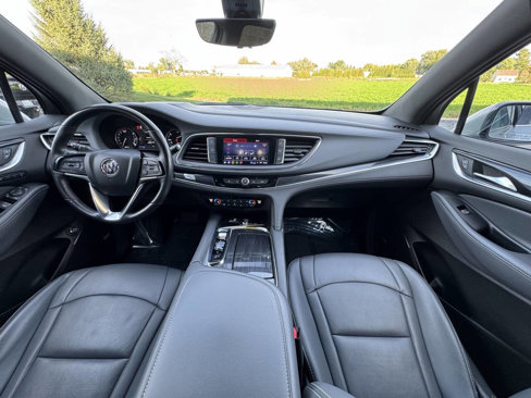 Used 2024 Buick Enclave Premium image 13