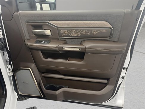 Used 2025 RAM 3500 Longhorn image 25