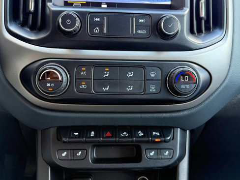 Used 2020 Chevrolet Colorado Z71 image 12