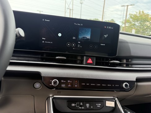 New 2026 Kia Carnival SX image 9